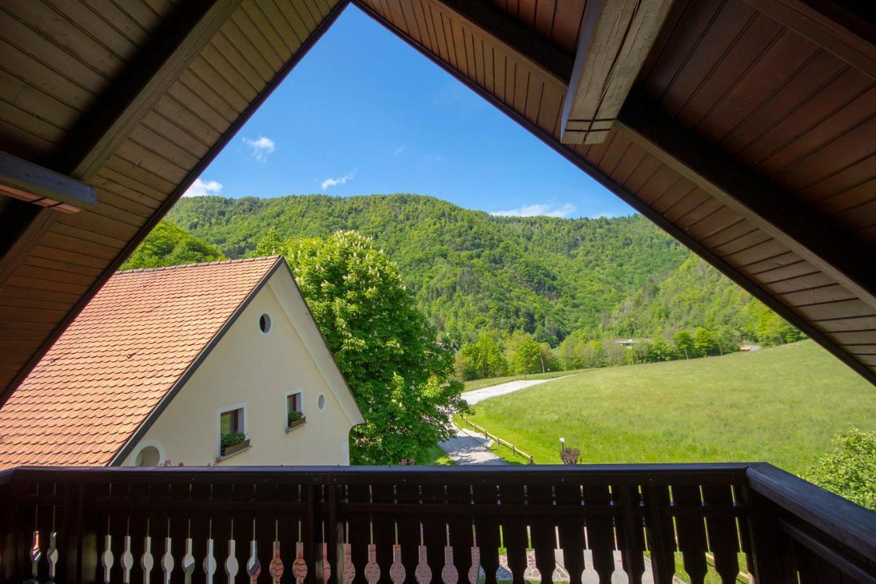 Villa Tourist Farm Zelinc à Cerkno Extérieur photo